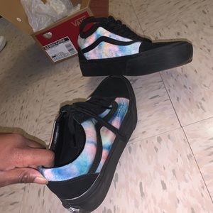 Size 8 in women Tiedye Old Skool Platform Vans